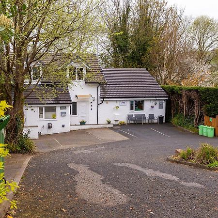 Roger Ground Guest House - With Onsite Car Parking Windermere Kültér fotó