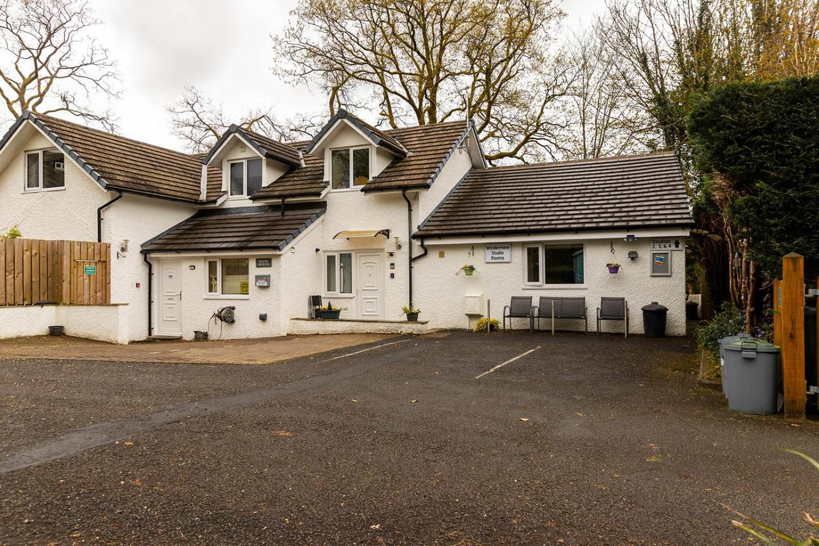 Roger Ground Guest House - With Onsite Car Parking Windermere Kültér fotó