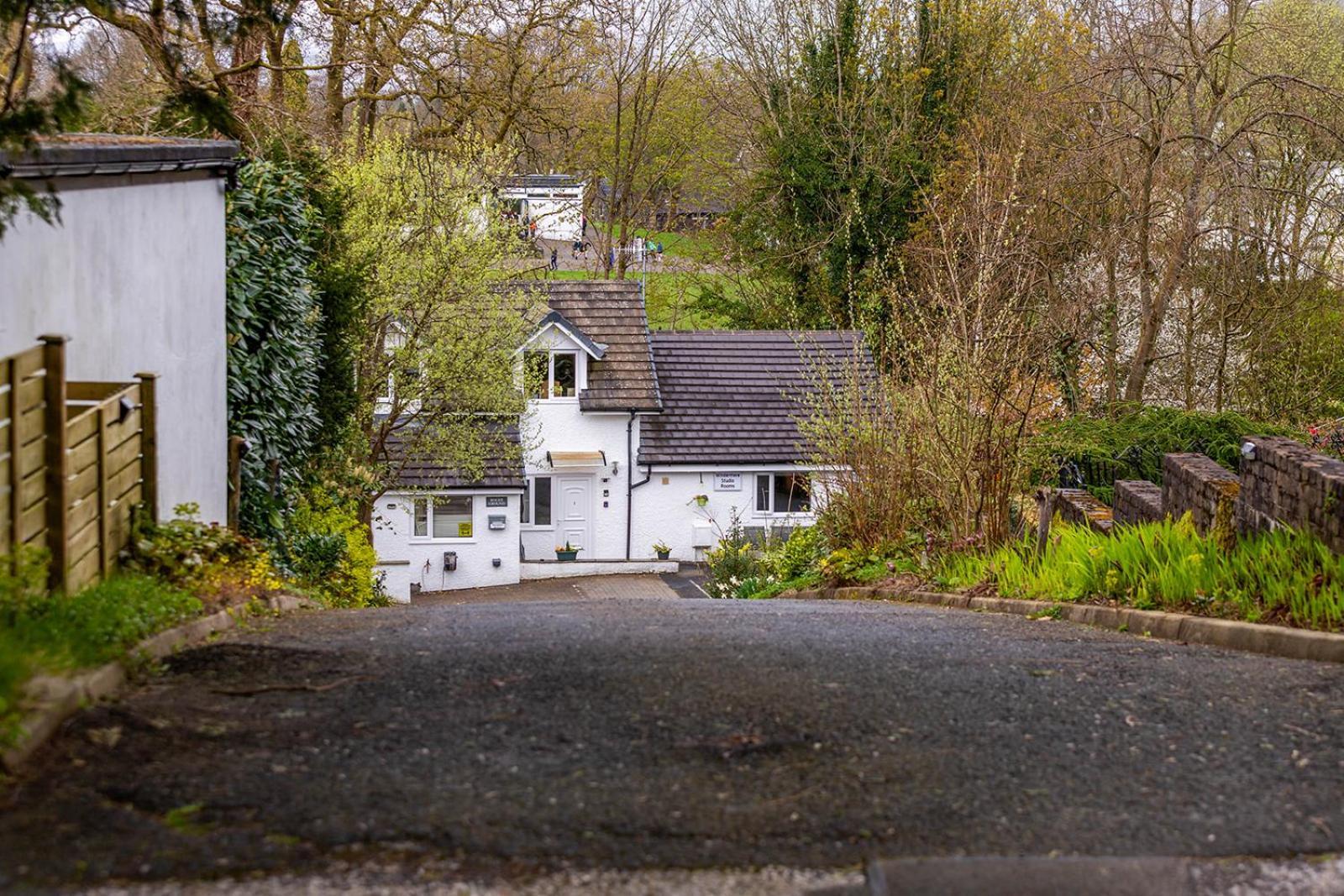 Roger Ground Guest House - With Onsite Car Parking Windermere Kültér fotó