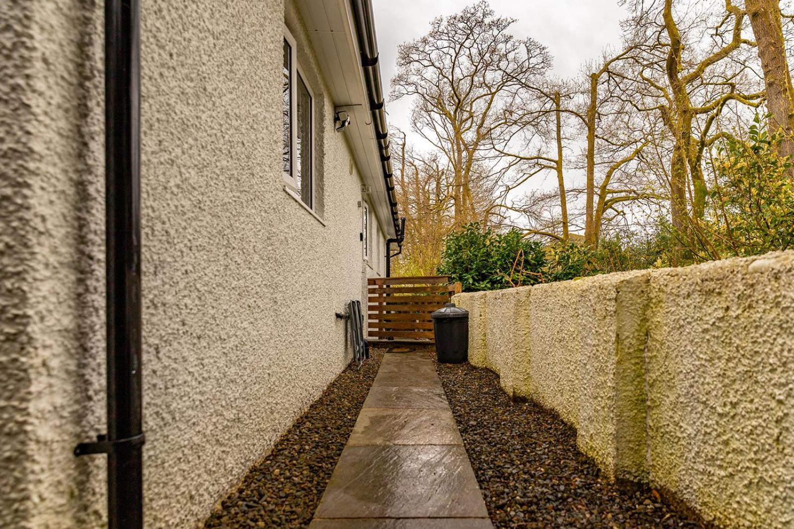 Roger Ground Guest House - With Onsite Car Parking Windermere Kültér fotó